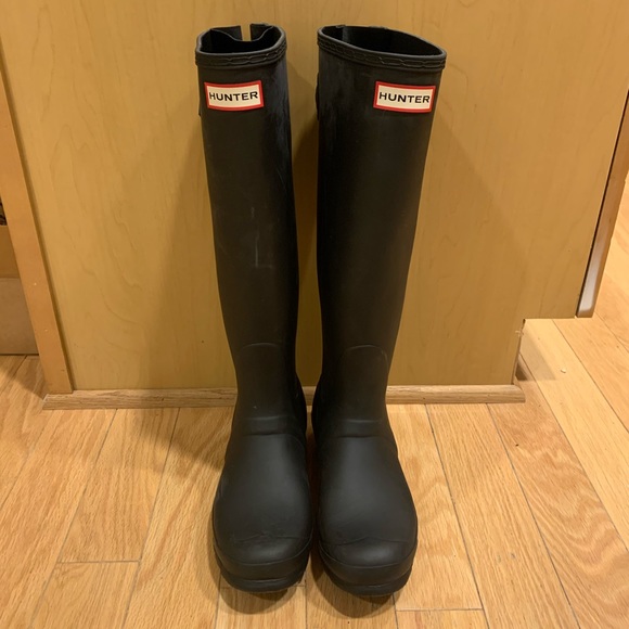 Hunter rain boots, original tall, black, size 8 - Picture 1 of 4